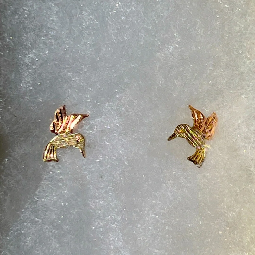 Black hills gold earrings - Picture 1 of 4